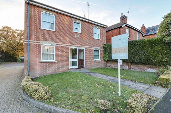 1 Bedroom Apartment To Rent In Updown Hill, Windlesham, GU20