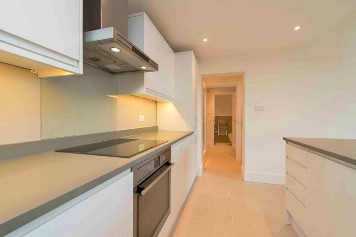 2 Bedroom Apartment To Rent In Grove End Gardens, Grove End Road, St Johns Wood, London, NW8