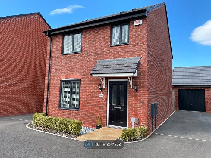 3 Bedroom Detached House To Rent In Hayloft Way, Nuneaton, CV11