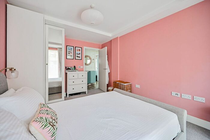 1 Bedroom Flat For Sale In Kempton Mews, East Ham, London, E6