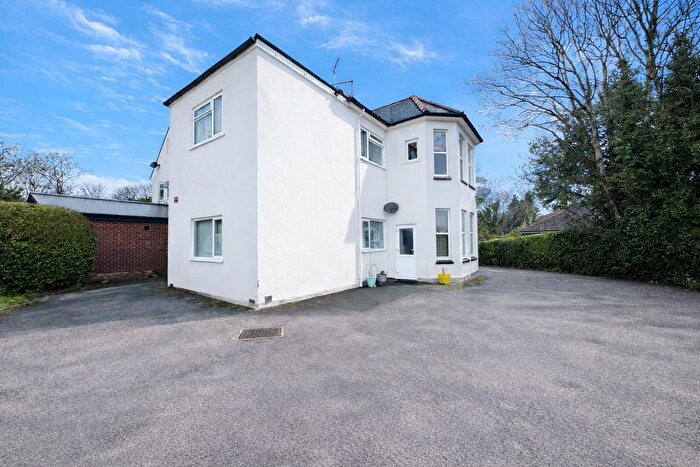 2 Bedroom Flat To Rent In Snowdon Road, Bournemouth, BH4