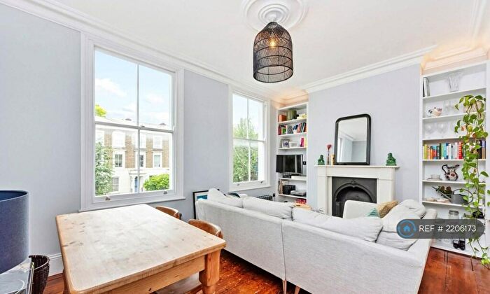 2 Bedroom Maisonette To Rent In Cleveland Road, London, N1