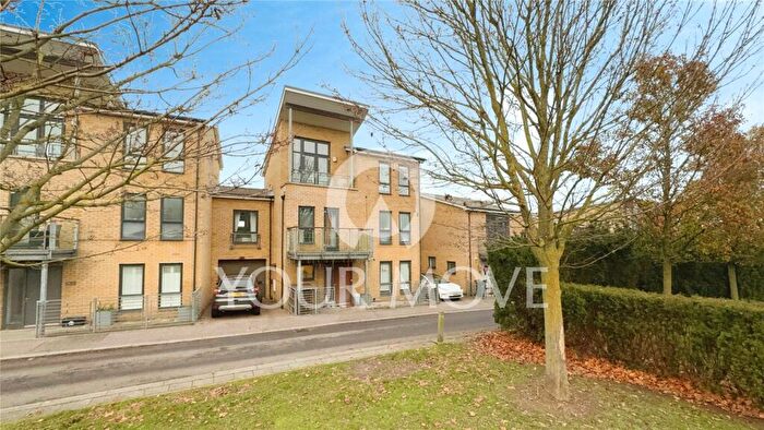 5 Bedroom Semi-Detached House To Rent In Park Lane, Greenhithe, Kent, DA9