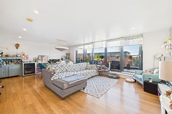 2 Bedroom Flat To Rent In Prospect House, Chapter Way, Colliers Wood, SW19