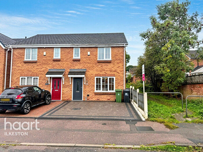 3 Bedroom Semi-Detached House For Sale In Gladstone Avenue, Heanor, DE75