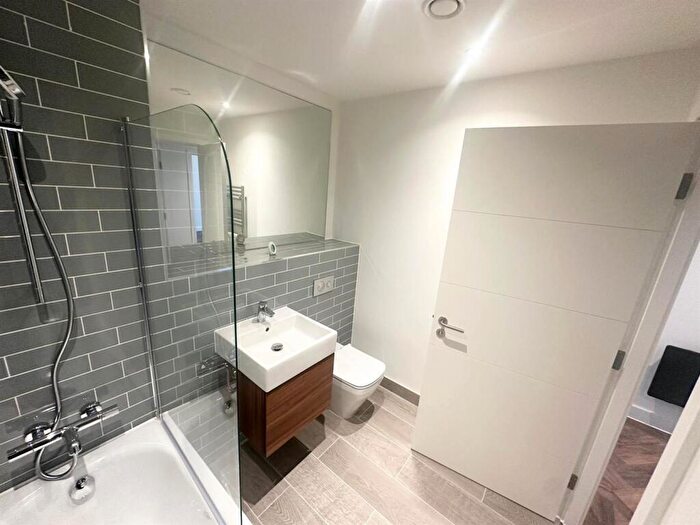 2 Bedroom Apartment To Rent In Gunsmith House, Price Street, Birmingham, B4