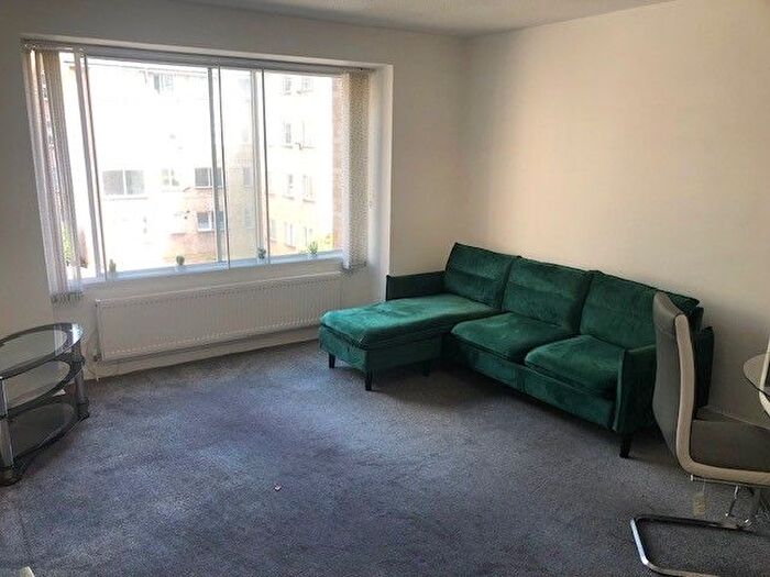 1 Bedroom Property To Rent In Wellesley Road, Sutton, SM2