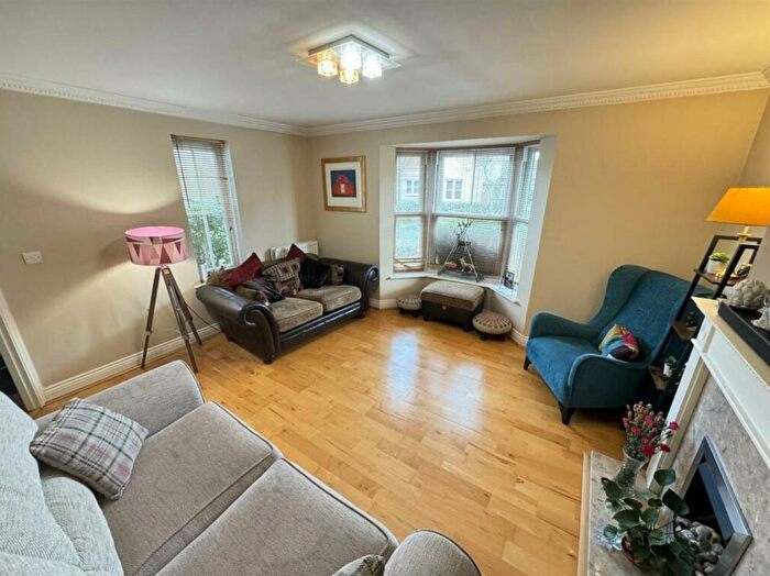 4 Bedroom Terraced House To Rent In Abell Way, Chelmsford, CM2