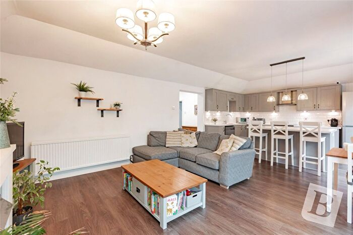 3 Bedroom Detached Bungalow For Sale In Allenby Drive, Hornchurch, RM11