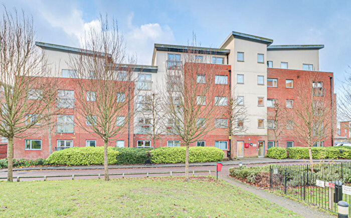 2 Bedroom Flat For Sale In Charrington Place, St. Albans, Hertfordshire, AL1
