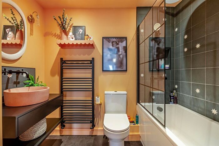 3 Bedroom Semi-Detached House For Sale In Whitebeam Drive, Coxheath, Maidstone, ME17