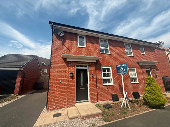 3 Bedroom Semi-Detached House For Sale In Lightning Close, Warton, PR4
