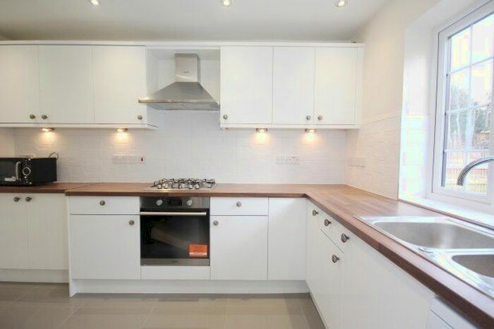 4 Bedroom Semi-Detached House To Rent In Dene Road, Oxford, OX3