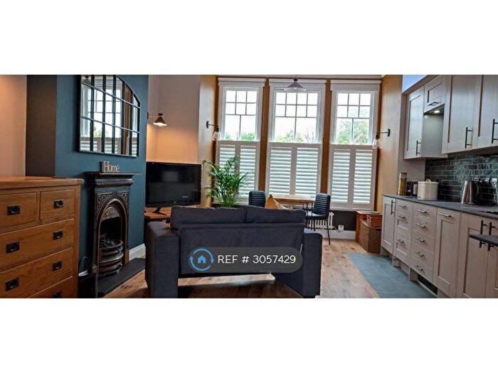 1 Bedroom Flat To Rent In Brockley, London, SE4
