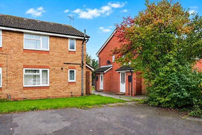 1 Bedroom Terraced House For Sale In Manston Close, Leicester, Leicestershire, LE4