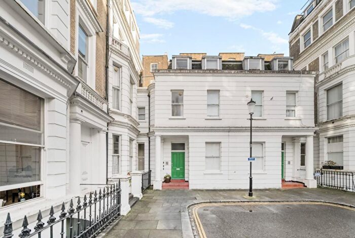 2 Bedroom Flat For Sale In Linden Gardens, London, W2