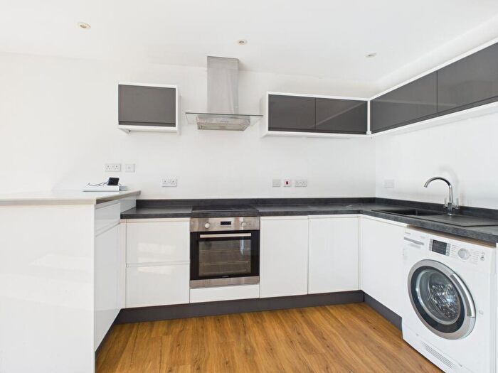 2 Bedroom Apartment To Rent In Apartment, The Avenue, Cliftonville, Northampton, NN1
