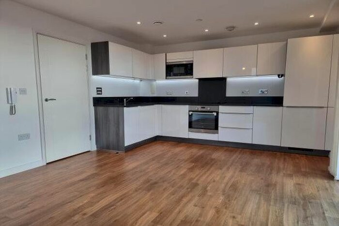 2 Bedroom Flat To Rent In Elmira Street, London, SE13
