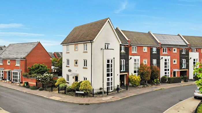 4 Bedroom House For Sale In Gloucester Gate, Broughton, Milton Keynes, MK10