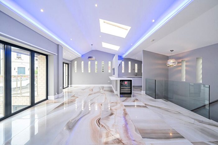 3 Bedroom Detached House For Sale In Abbots Place, London, NW6