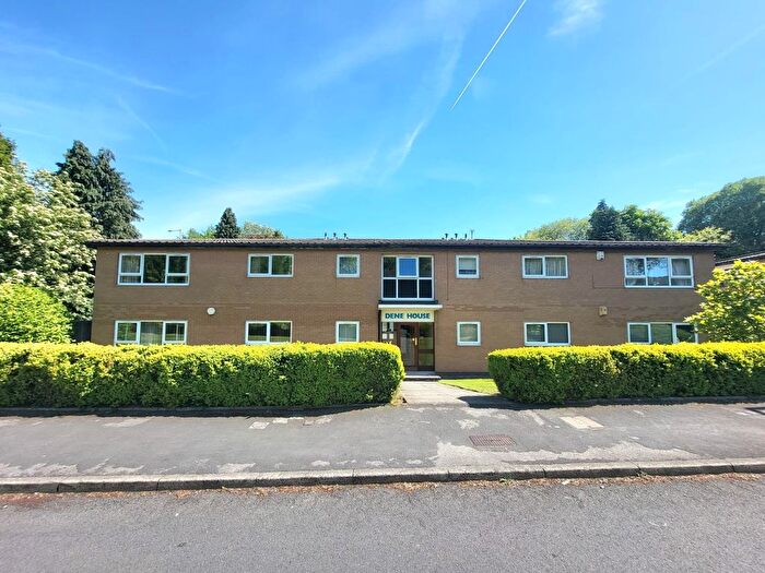 2 Bedroom Flat To Rent In Green Pastures, Heaton Mersey, Stockport, SK4