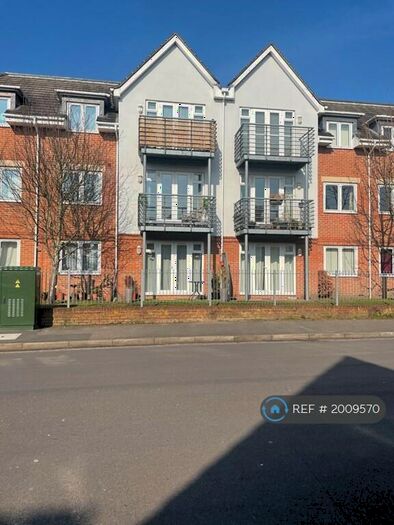 2 Bedroom Flat To Rent In Old Dairy Close, Fleet, GU51