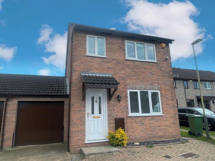 3 Bedroom House To Rent In Swallowtail Close, GL51