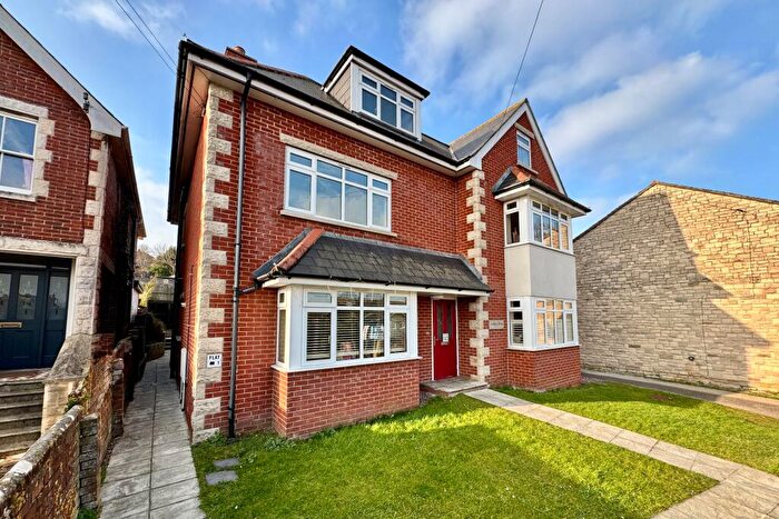 2 Bedroom Maisonette For Sale In High Street, Swanage, BH19