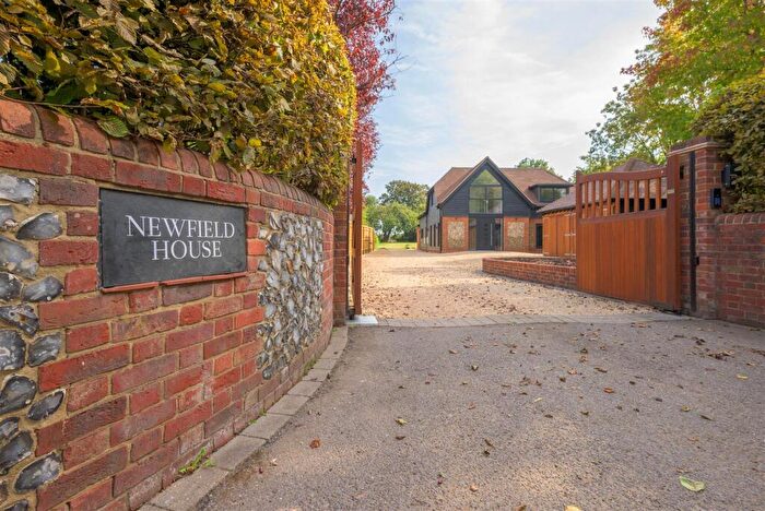 4 Bedroom Detached House For Sale In Horsepond Road, Gallowstree Common, RG4