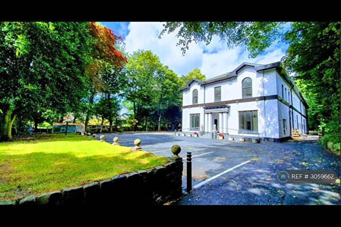 3 Bedroom Flat To Rent In Vine Street, Salford, M7
