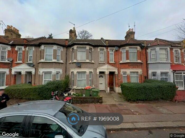 3 Bedroom Flat To Rent In Manor Park, London, E12