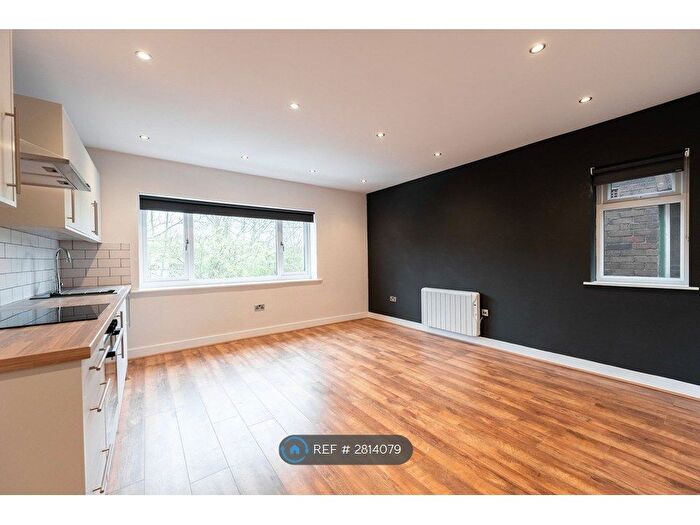 1 Bedroom Flat To Rent In Bank House, Walshaw, Bury, BL8