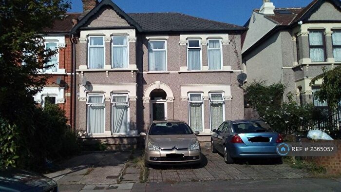 1 Bedroom Flat To Rent In Goodmayes, Ilford, IG3