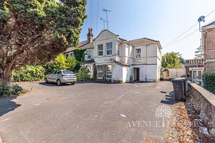 5 Bedroom Semi-Detached House For Sale In Alumhurst Road, Bournemouth, Bournemouth Christchurch Poole, BH4