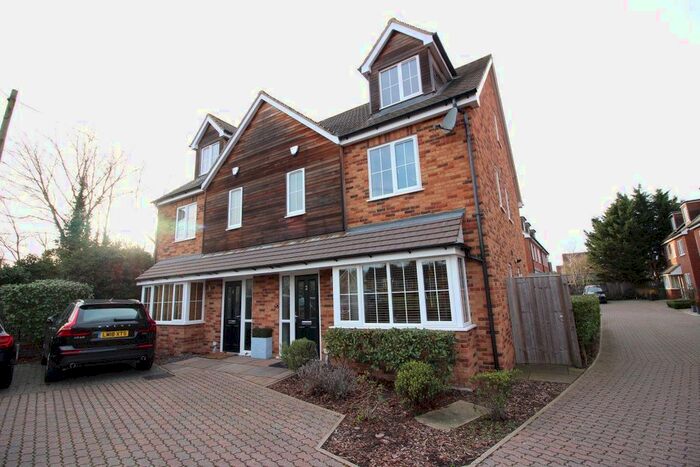 4 Bedroom Property To Rent In Privet Drive, Leavesden, Watford, WD25