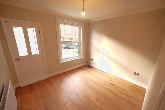 2 Bedroom Terraced House To Rent In North Road Avenue, Brentwood, CM14