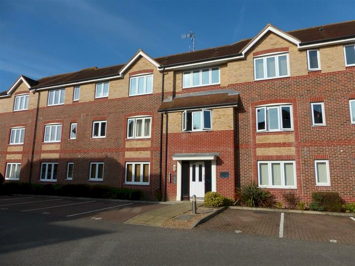 2 Bedroom Apartment To Rent In Crawley Road, Horsham, RH12