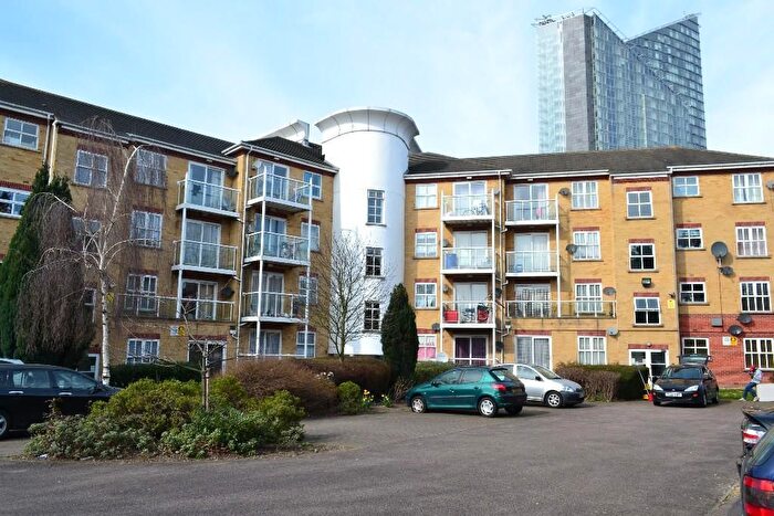 Studio To Rent In Flat, Churchill Court, Albert Road, Ilford, IG1