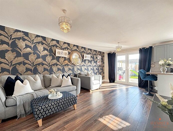 2 Bedroom Bungalow For Sale In Alured Garth, Hedon, HU12