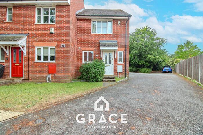 2 Bedroom End Of Terrace House For Sale In Forester Close, Pinewood, Ipswich, IP8