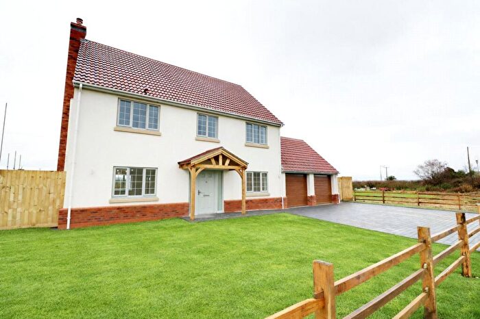 5 Bedroom Detached House For Sale In Brigg Road, Hibaldstow, DN20