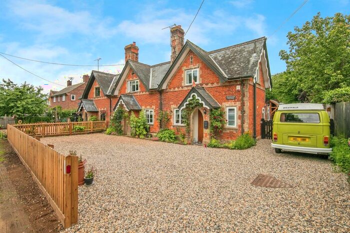 3 Bedroom Semi-Detached House For Sale In Main Road, Bucklesham, Ipswich, IP10