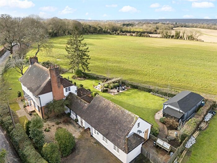 6 Bedroom Detached House For Sale In Warren Road, Chelsfield, Orpington, BR6