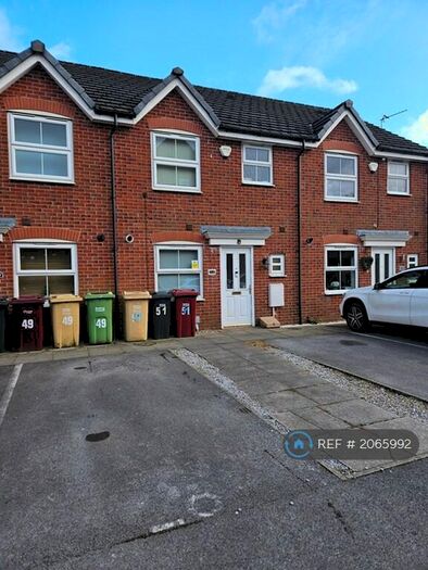 3 Bedroom Terraced House To Rent In Littlebrooke Close, Bolton, BL2