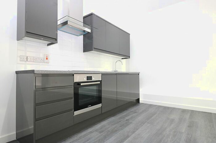 2 Bedroom Flat To Rent In Zircon House, Postway Mews, Ilford, Essex IG1