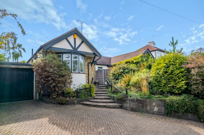 3 Bedroom Bungalow To Rent In Marion Crescent Orpington, BR5