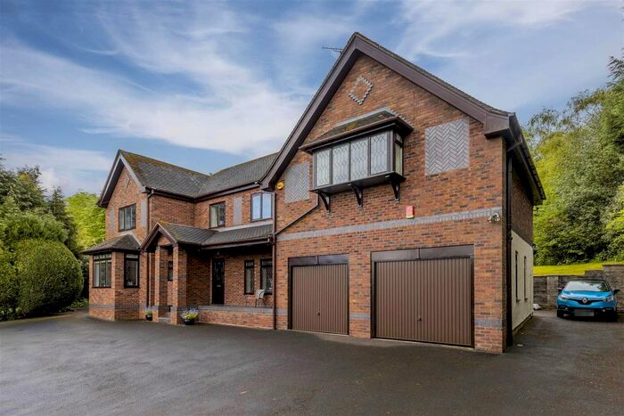 5 Bedroom Detached House For Sale In Lightwood Road, Lightwood, Stoke On Trent, ST3