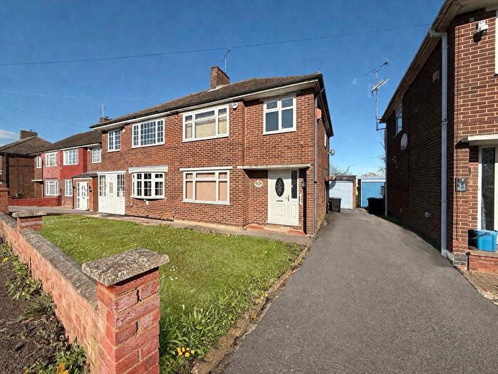 3 Bedroom Semi-Detached House For Sale In Rossfold Road, Sundon Park, Luton, Bedfordshire, LU3