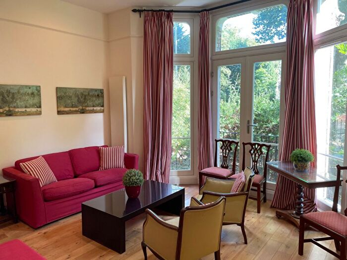 Studio To Rent In Elm Park Gardens, London, SW10