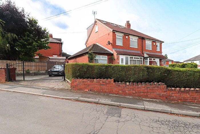 4 Bedroom Semi Detached House For Sale In Bramstan Gardens, Leeds, West Yorkshire, LS13